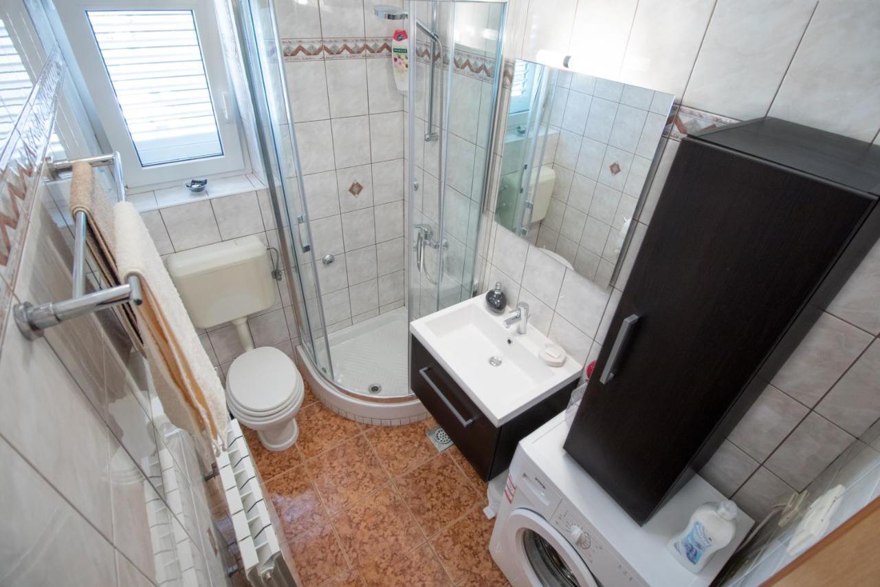 Apartments With A Parking Space Punat, Krk - 20553 Ngoại thất bức ảnh